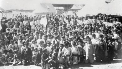 أطفال من الأرمن في مخيم للاجئين 1915